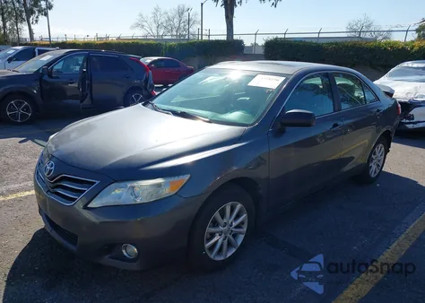 2011 Toyota Camry Xle z USA, uszkodzony, nr VIN 4T1BF3EK9BU231554